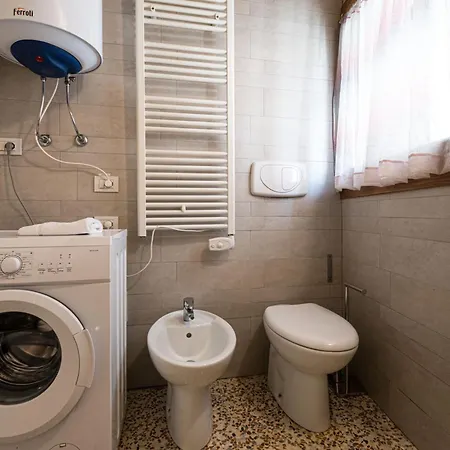 Appartamento Lovely Flat With Canal View Near Rialto Bridge